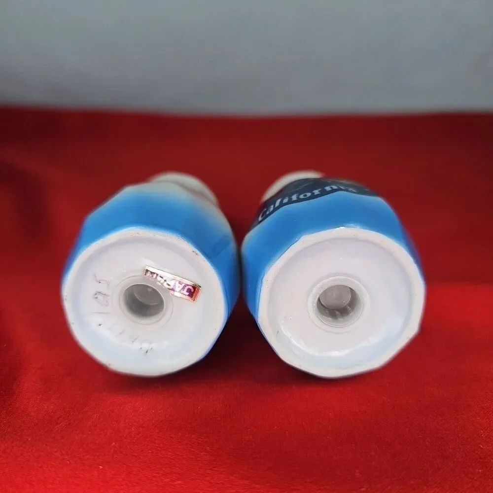 Los Angeles Salt and Pepper Shakers Souvenir Japan VTG California White Blue